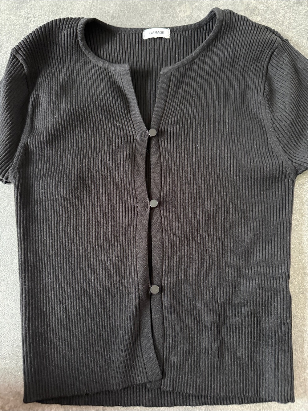 Garage Black Ribbed Short Sleeve Snap-Front Top. Worn once wants no tags.